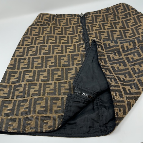 💯 Authentic Fendi Reversible Zipper Skirt - Picture 11 of 11